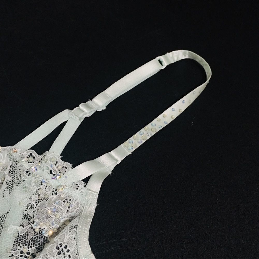 VS Designer Collection Unlined Demi Bra 34B - Picture 3 of 5